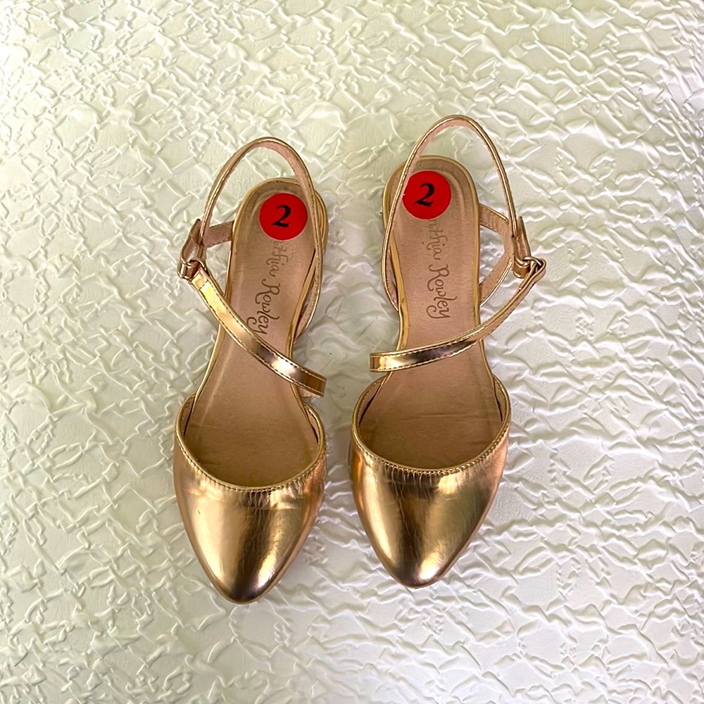 Cynthia Rowley girls sandals with adjustable velvro ankle strap sz 2 EUC